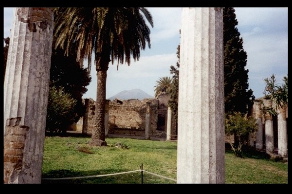 it pompeii vesuvius.jpg